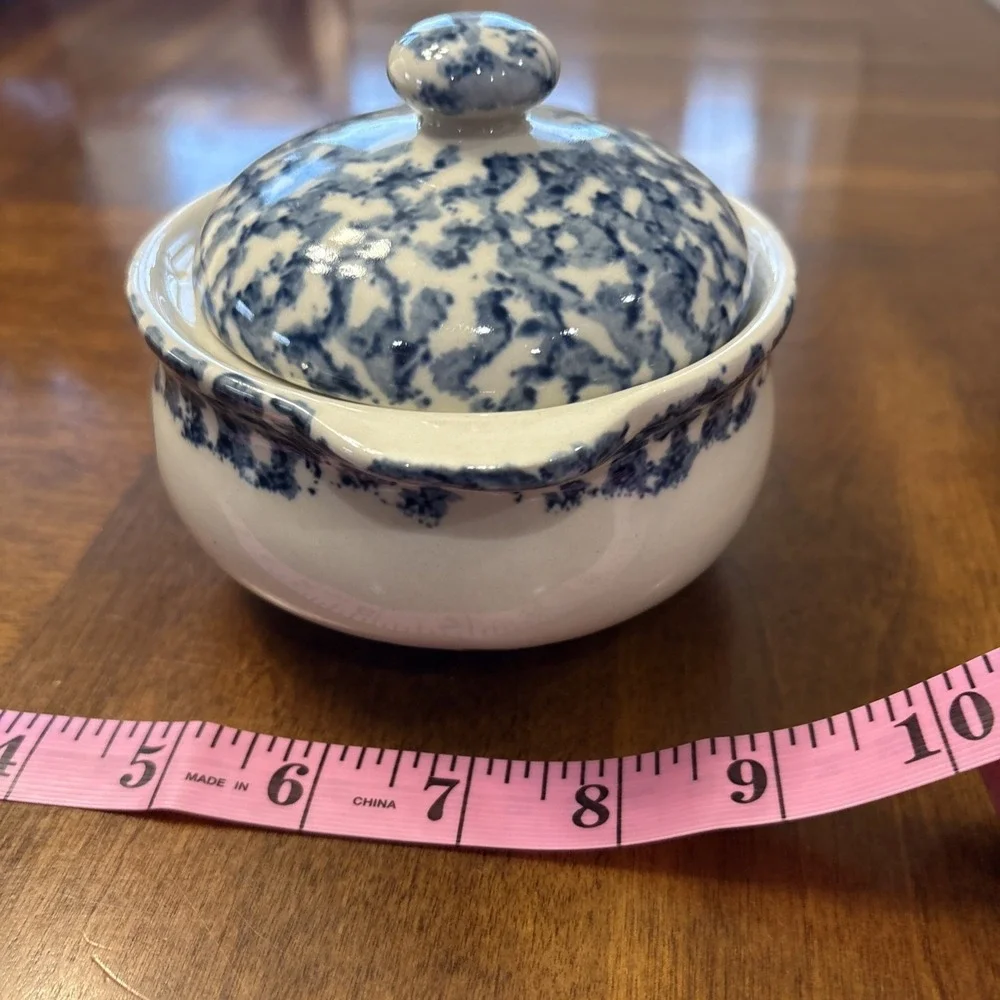 Vtg Tienshan Folk Craft Sponge Ware Casserole Dish With Lid‎ Stoneware Rabbit